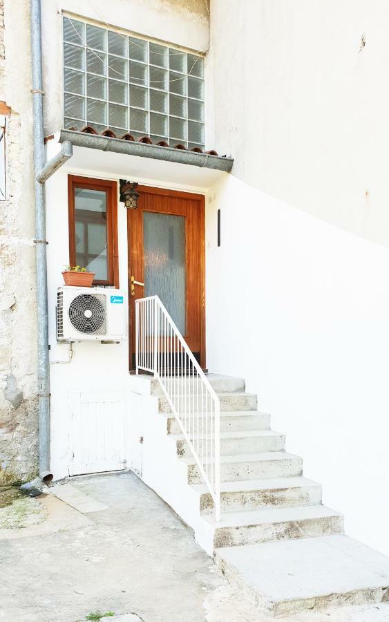 Apartman Kyra Pula Luaran gambar